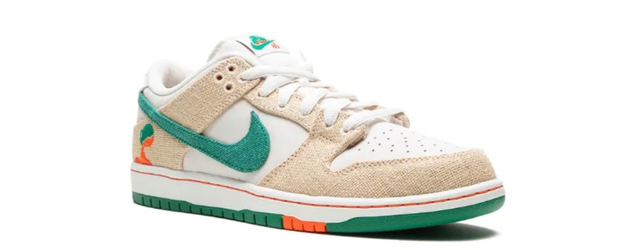 Nike
x Jarritos SB Dunk Low sneakers